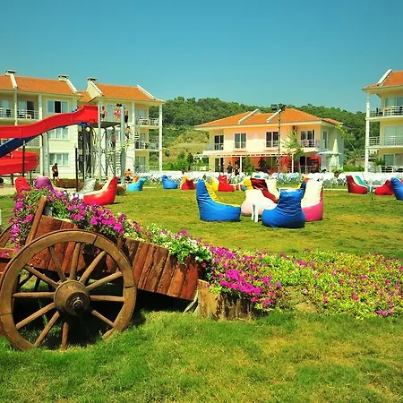 Club Onat Garden